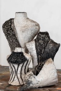 Sculptures Grès Raku Collaboration Marie Juge - Kyoko Sugiura Broderies Main